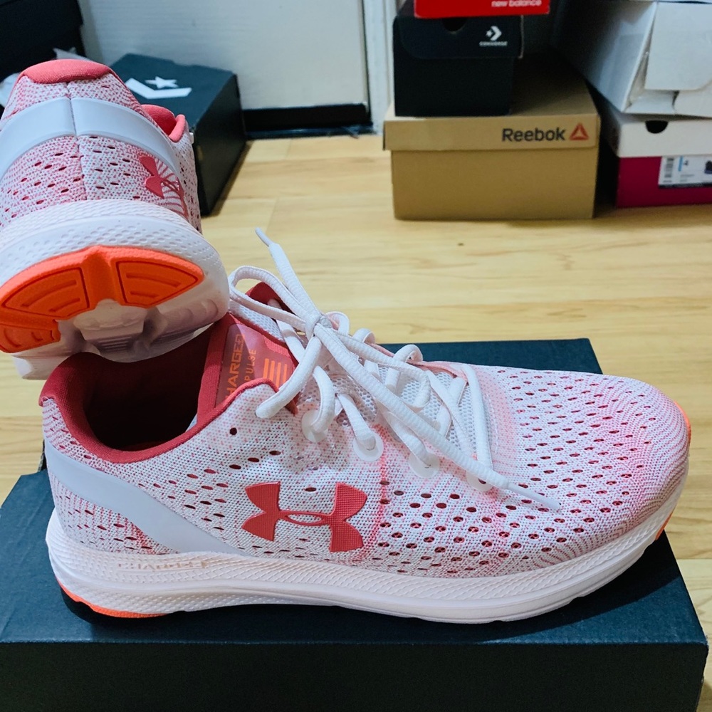 UA (W)